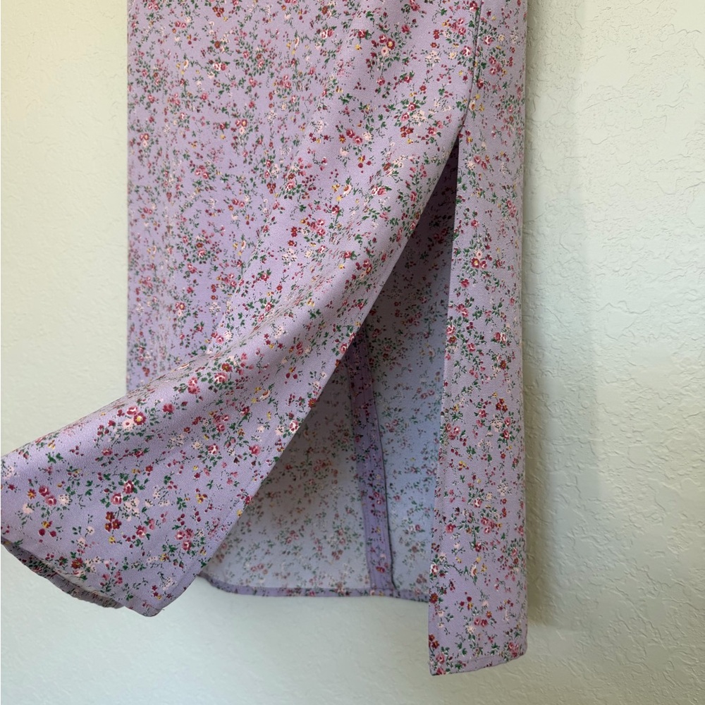 John Galt Floral Midi Skirt W/ Side Slit in Lavender. - Picture 4 of 10